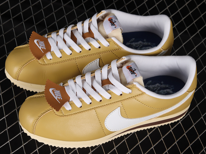 Cortez Running Rabbit Gold/White Coconut Milk Pale Vanilla Ale Brown Monarch 3