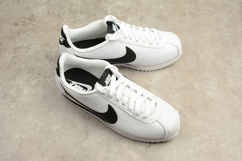 Classic Cortez Forrest Gump White/Black 7