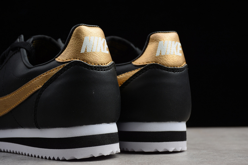 Cortez Se Xlv Black/Metallic Gold White 5