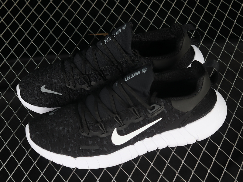 Free Run 5 0 Black/Dark Smoke Grey/White 11