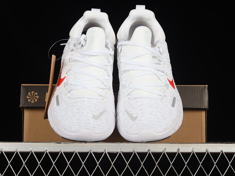 Free Run 5 0 White/Off White/Pure Platinum/Siren Red 7