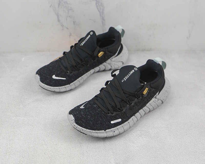 Free Run 5.0 Next Nature Black/Dark Smoke Grey/Black 15