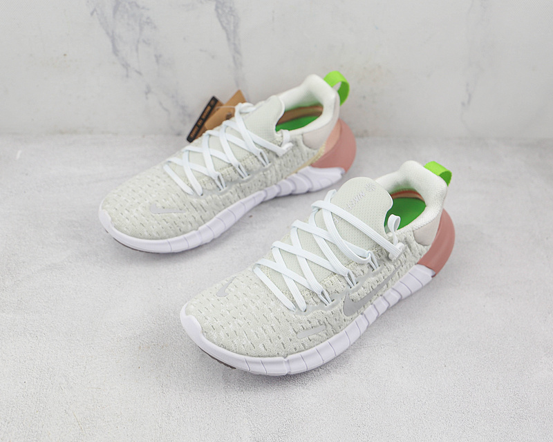 Free Rn 5.0 Next Nature Off White/White/Grey Fog 9