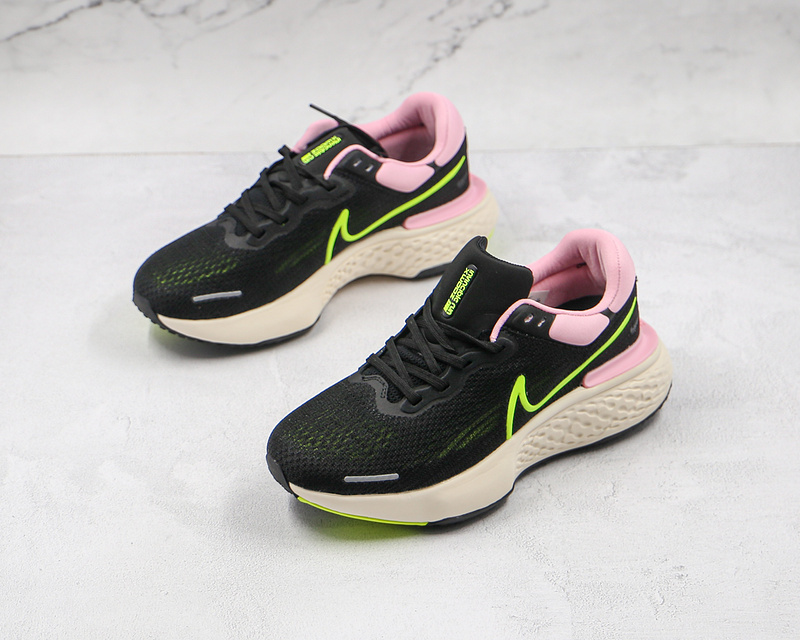 Zoomx Invincible Run Flyknit Black/White/Pink 3