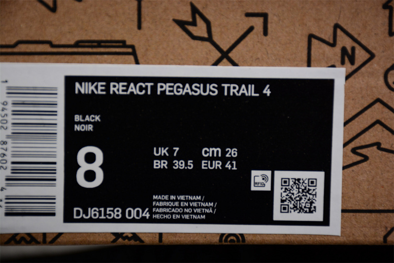 React Pegasus Trail 4 Black/Black/Yellow 29