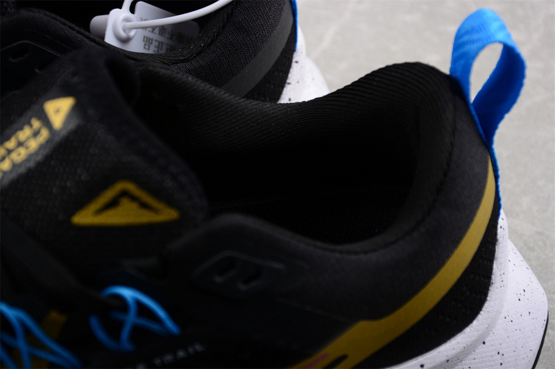 React Pegasus Trail 4 Black/Yellow/Blue-White 13