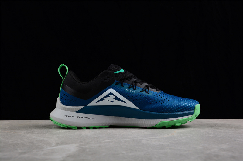 React Pegasus Trail 4 Navy Blue/Black/White-Green 17