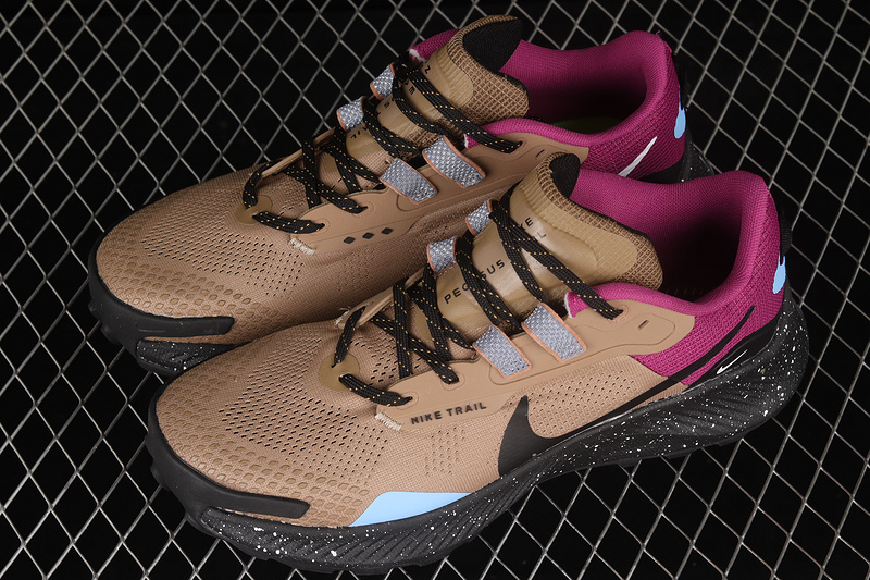 Air Zoom Pegasus Trail 3 Khaki/Pink/Black 17