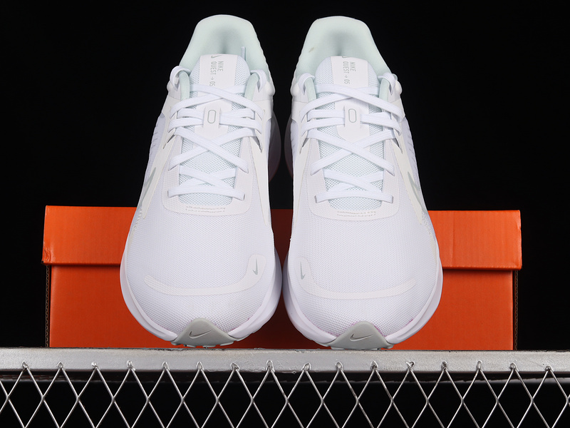 Quest 5 Low Shoes Cloud White/Silver/Cloud White 21