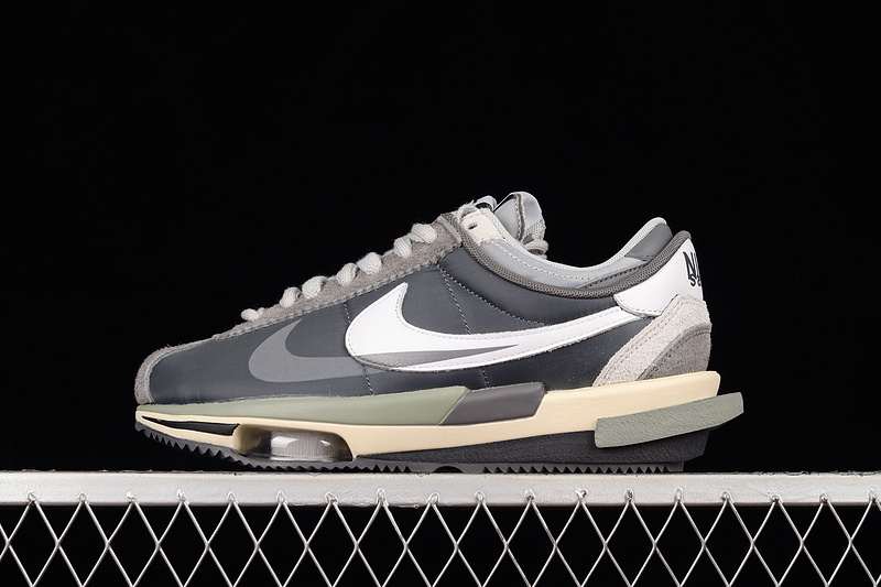 Zoom Cortez 4.0 X Sacai Black/Dark Grey/White 15