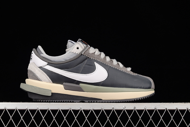 Zoom Cortez 4.0 X Sacai Black/Dark Grey/White 17