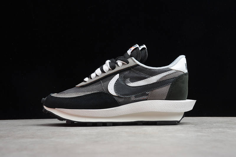 Top Ldv Waffle X Sacai Dark Grey/Wolf Grey/Black-White 13