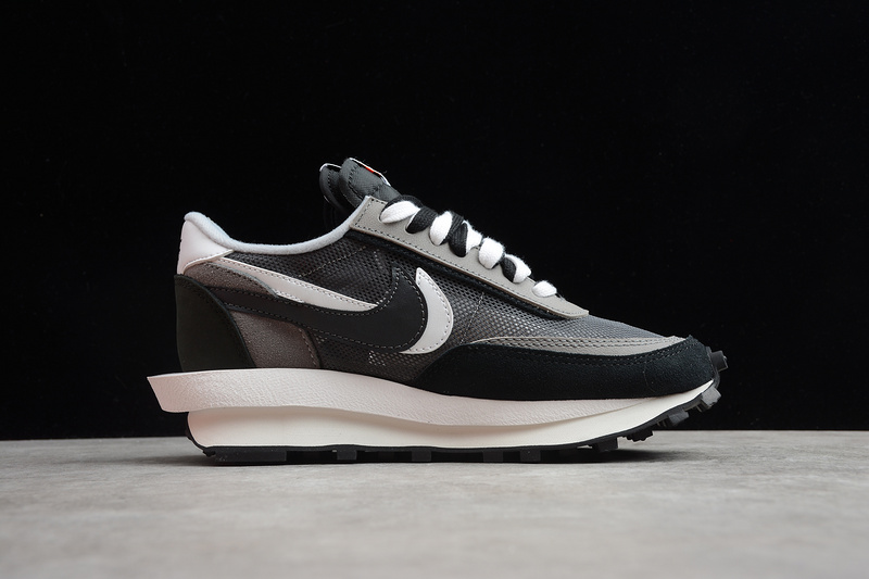 Top Ldv Waffle X Sacai Dark Grey/Wolf Grey/Black-White 31