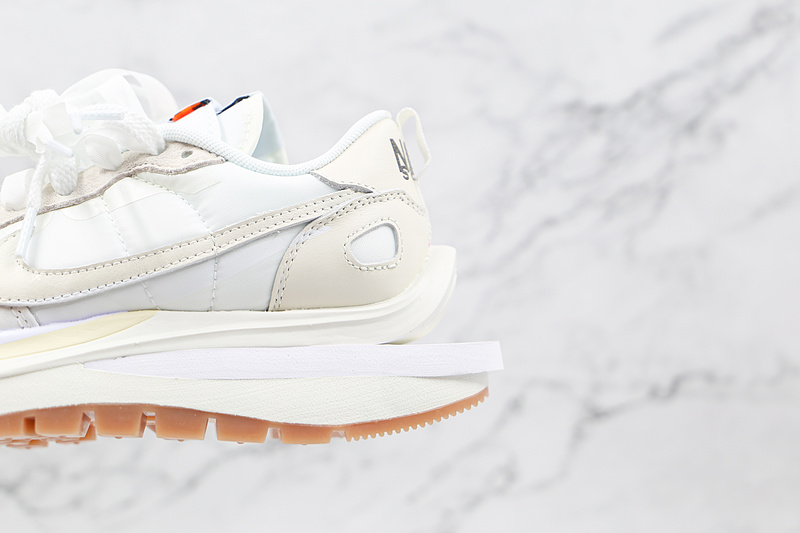 Sacai X Vaporwaffle Sail White/White/Sail 9