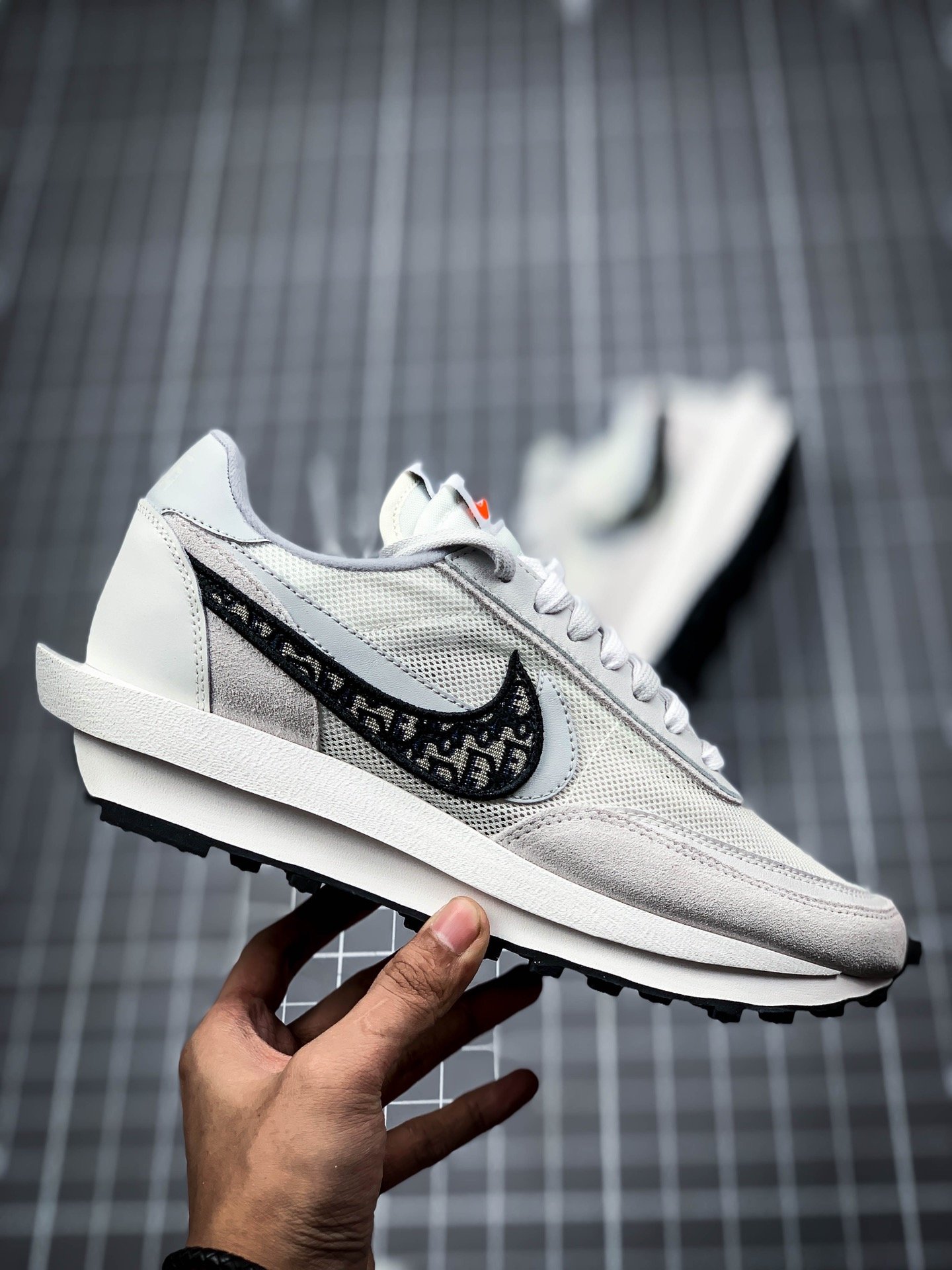 Ldv Waffle X Sacai White/Grey/Black 9