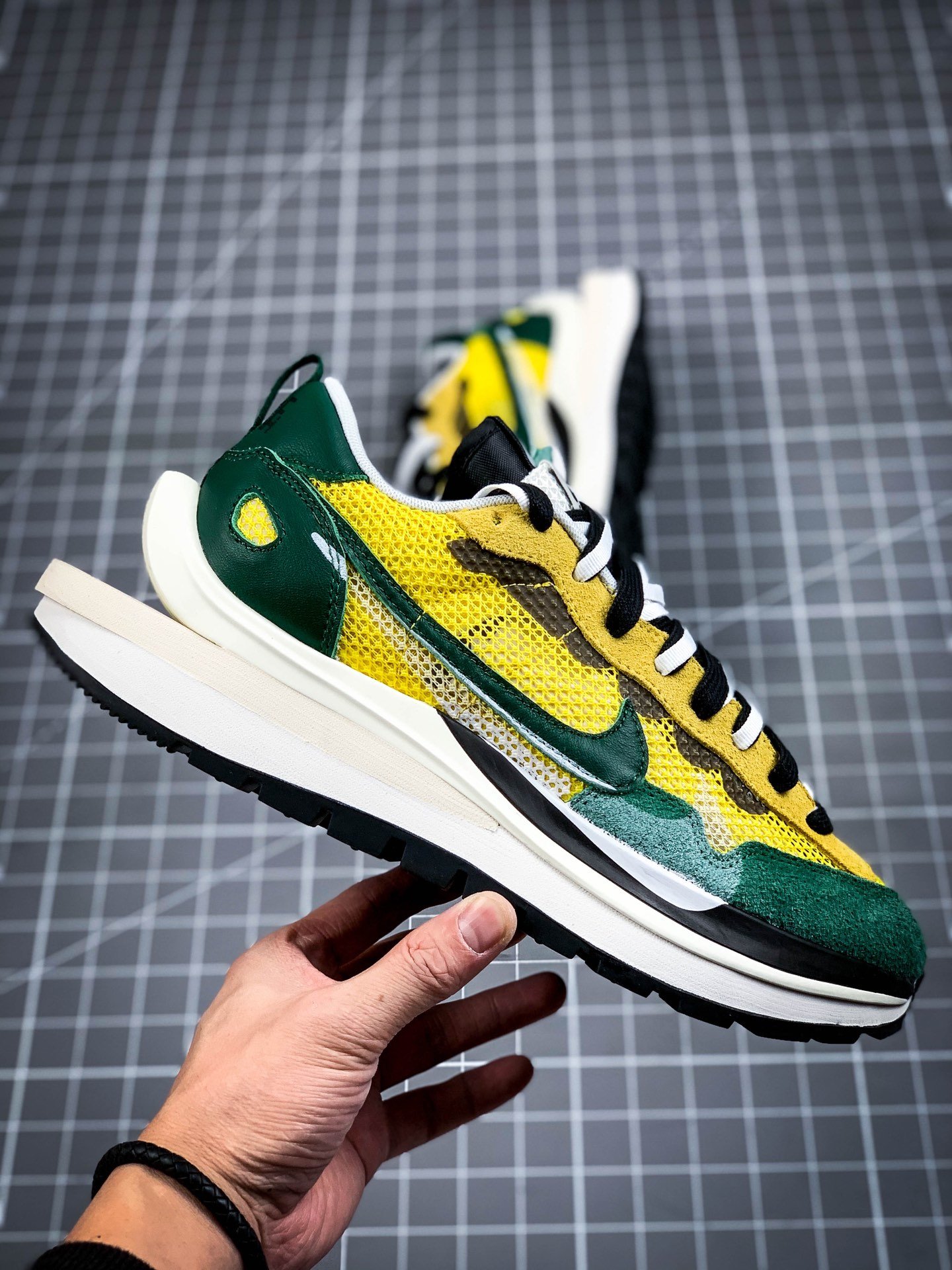 Sacai X Vaporwaffle Tour Yellow Tour Yellow/Stadium Green-Sail 17