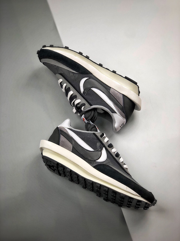 St Ldv Waffle X Sacai Dark Grey/Wolf Grey/Black-White 5