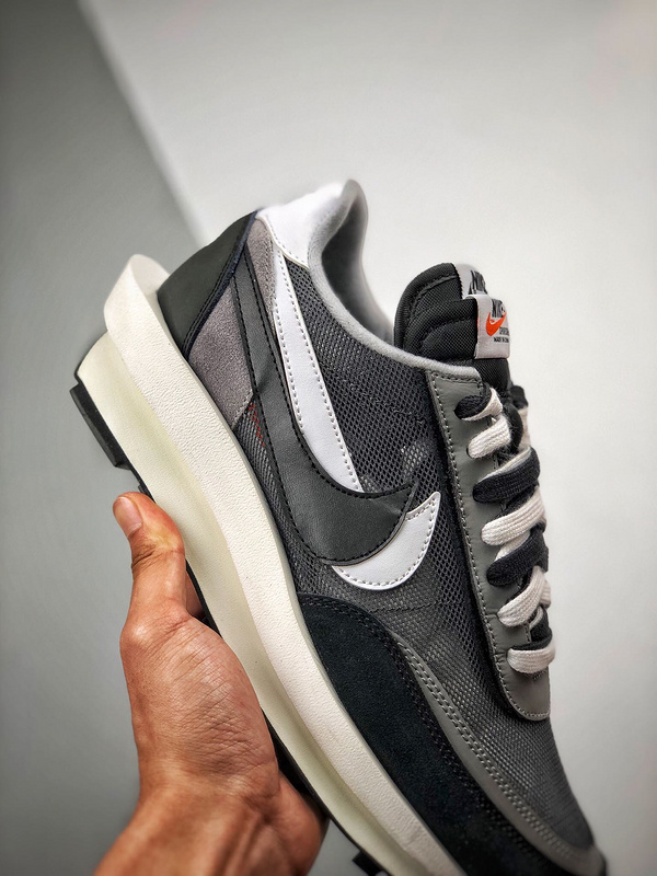 St Ldv Waffle X Sacai Dark Grey/Wolf Grey/Black-White 13