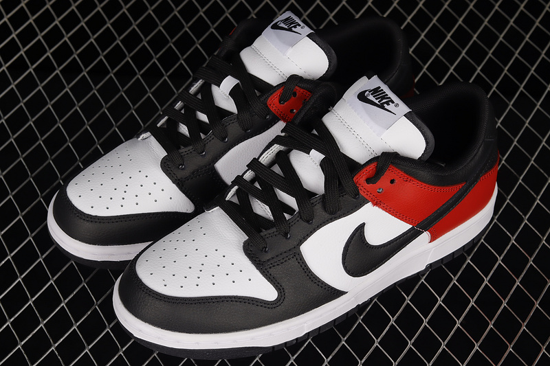 Dunk Low Sb Black/White/Red 11