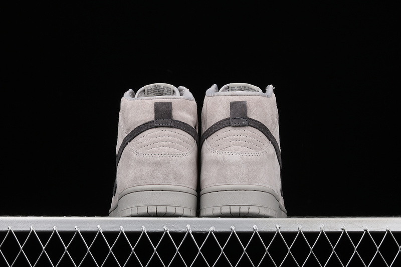 Sb Dunk High Prm Grey Box Metallic Silver/Hyper Verde 27