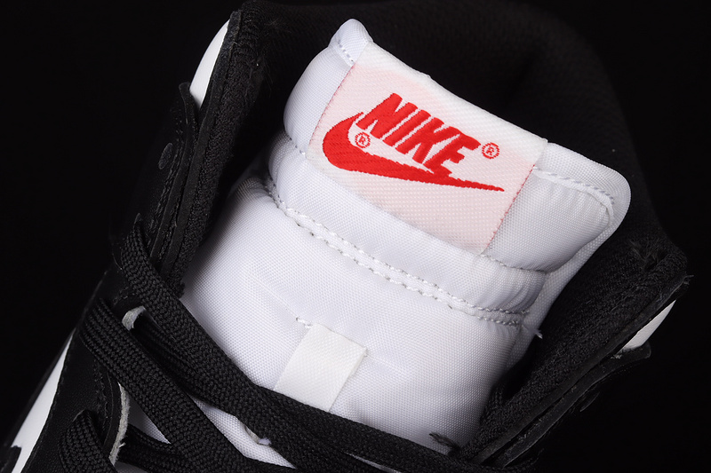 Sb Dunk High White/Black/University Red 29