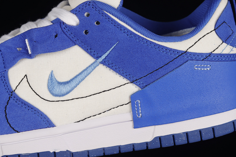 Dunk Low Disrupt White Hyper Royal'university Blue/Hyper Roya 21