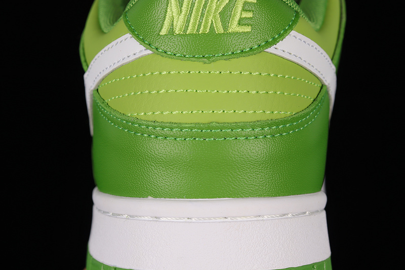 Sb Dunk Low Chlorophyll/White/Vivid Green 19