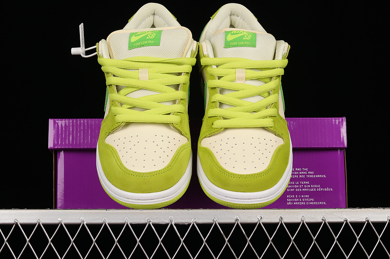 Dunk Low Pro Sb Fruity Pack Green Apple Atomic Green/Chlorophyll 3