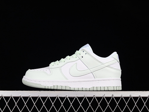 Dunk Low Next Nature White/Barely Green 17