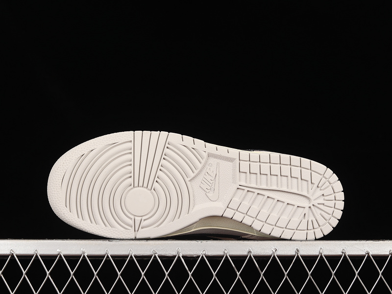 Dunk Low Certified Fresh Photon Dust/Black-Summit White 9