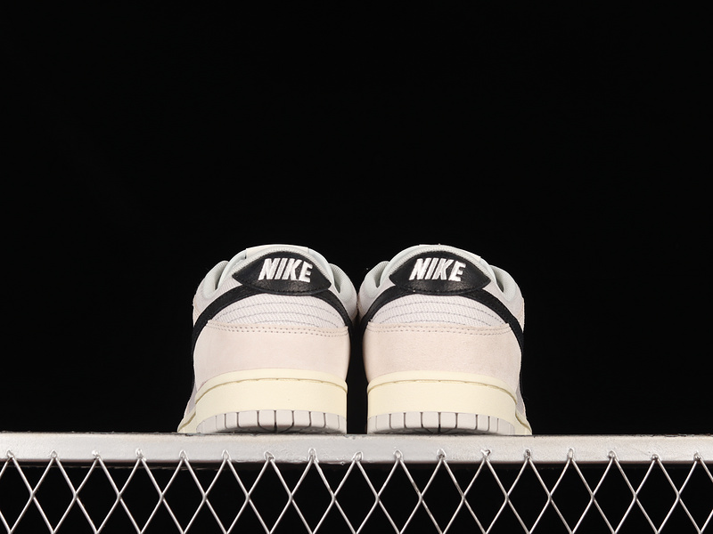 Dunk Low Certified Fresh Photon Dust/Black-Summit White 23