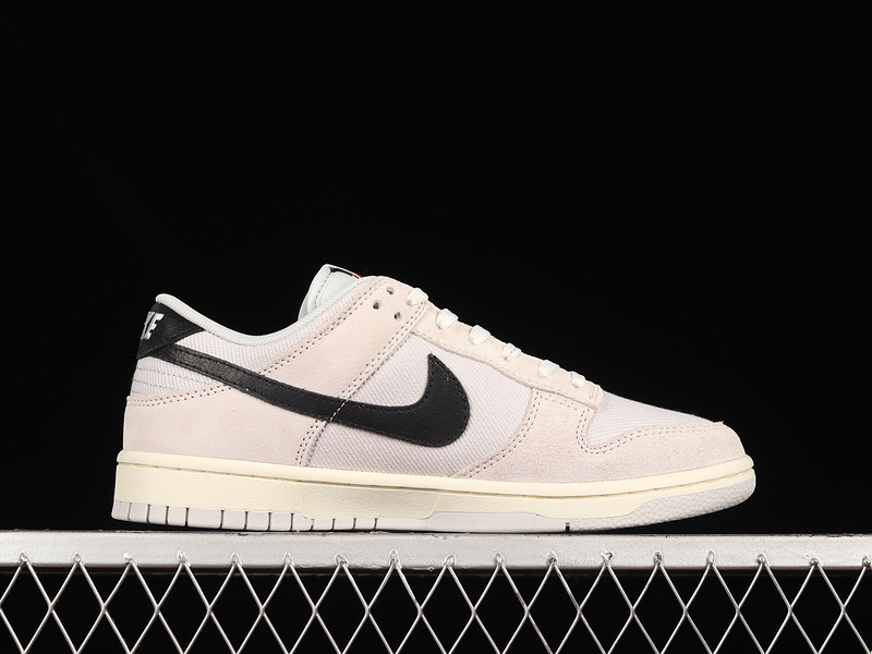 Dunk Low Certified Fresh Photon Dust/Black-Summit White 31