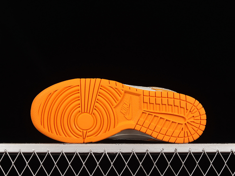 Dunk Low As Safari Swoosh Kumquat/Light Bone-Dark Driftwood 17