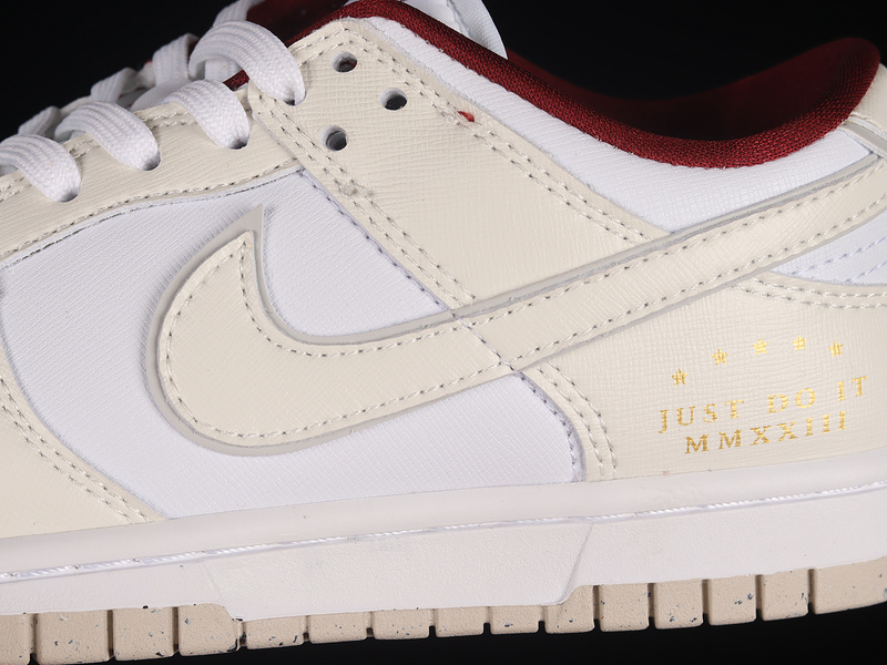 Dunk Low Se Sisterhood White/Team Red/Photon Dust/Phantom 25