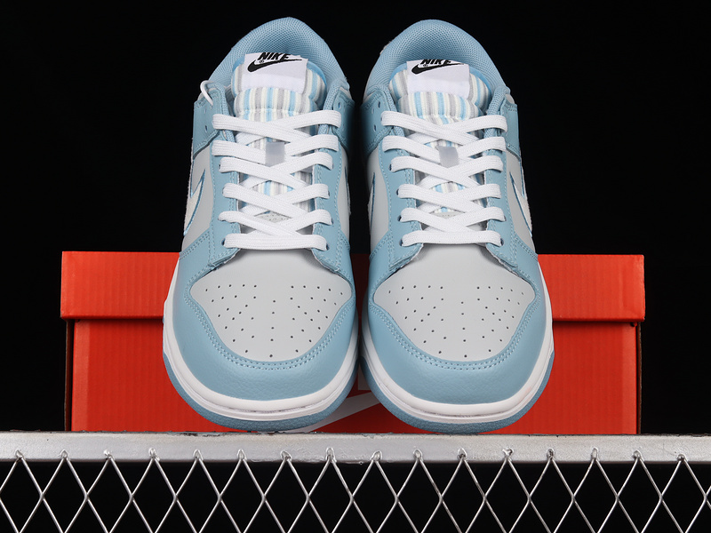 Dunk Low Fleece Swoosh Light Blue 23