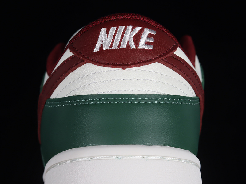 Sb Dunk Low Gorge Green/White/Team Red/Gum Medium Brown 19