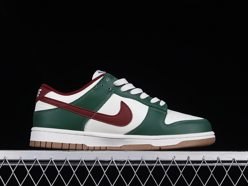 Sb Dunk Low Gorge Green/White/Team Red/Gum Medium Brown 23