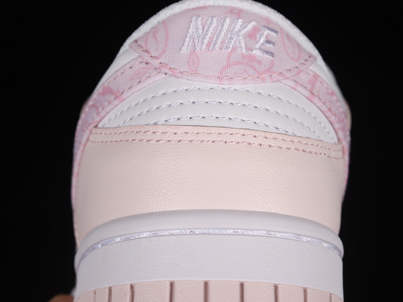 Dunk Low White/Medium Soft Pink/Pearl Pink 19