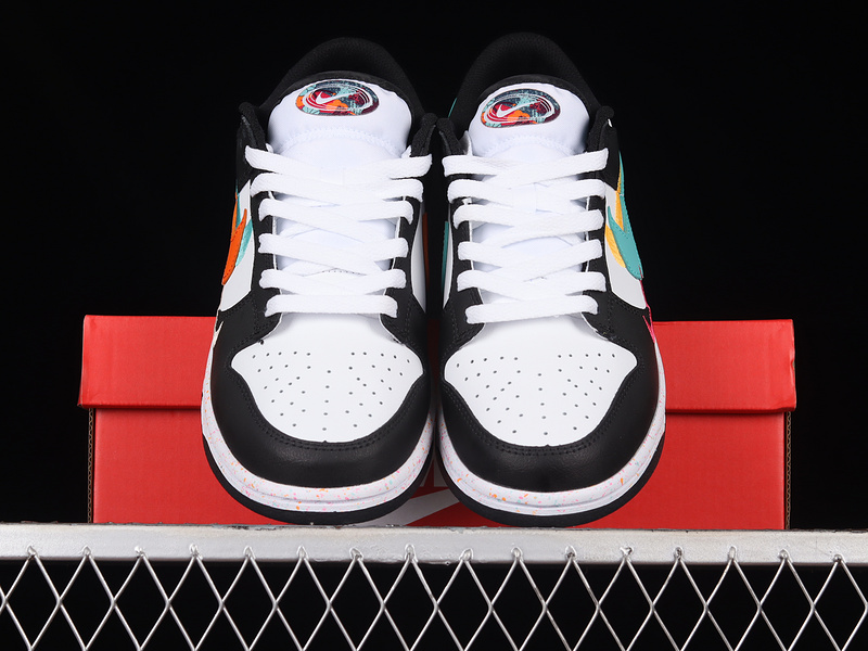 Dunk Low Sb Lunar New Year White/White/Rush Pink/Washed Teal 11