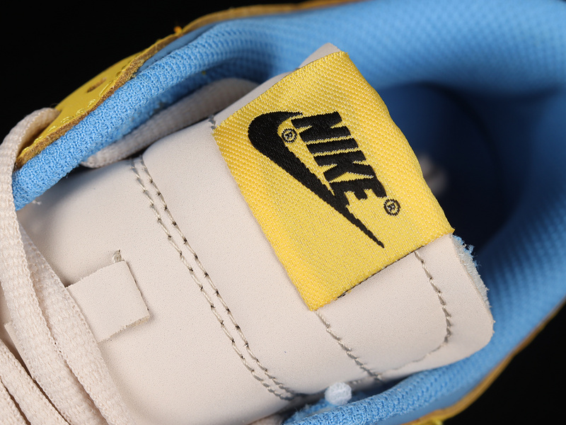 Dunk Low "Kobe"Sb Light Blue/Yellow/White 17