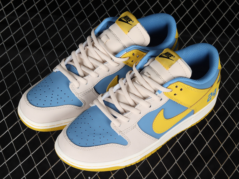 Dunk Low "Kobe"Sb Light Blue/Yellow/White 29