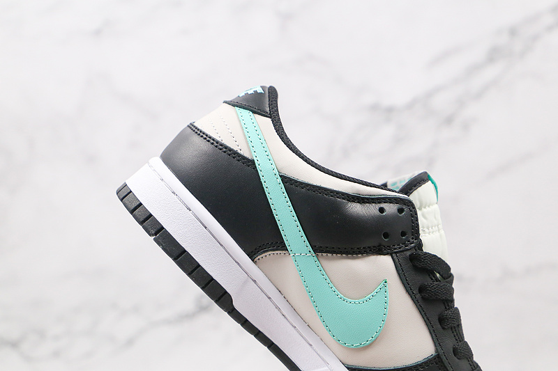 Sb Dunk Low Tiffany Light Smoke Grey/Black/Tiffany Blue 19