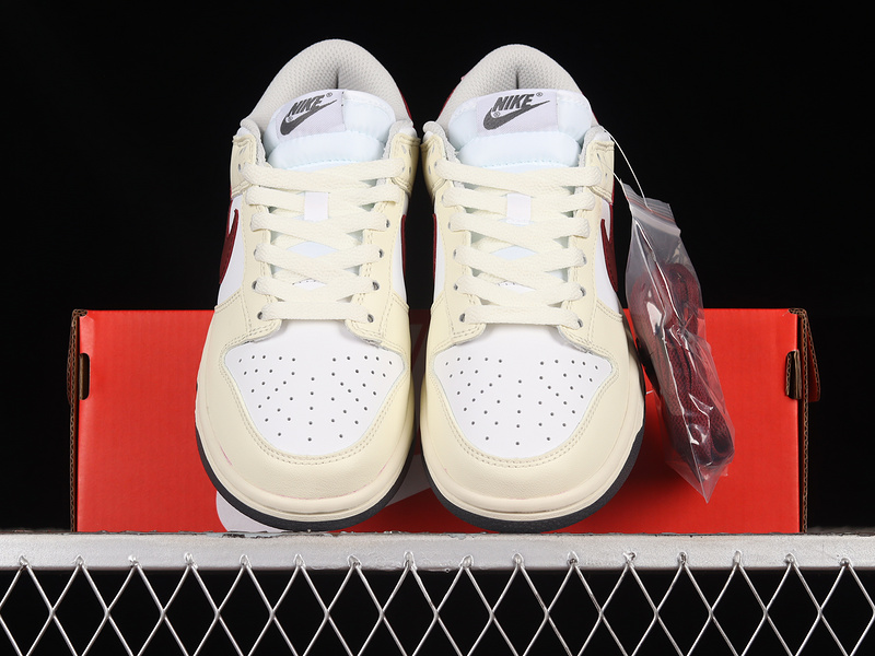 Dunk Low Sb White/Beige/Red 29