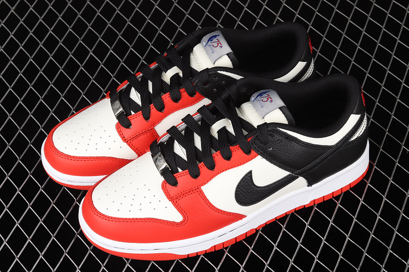 Dunk Low White/Red/Black 31