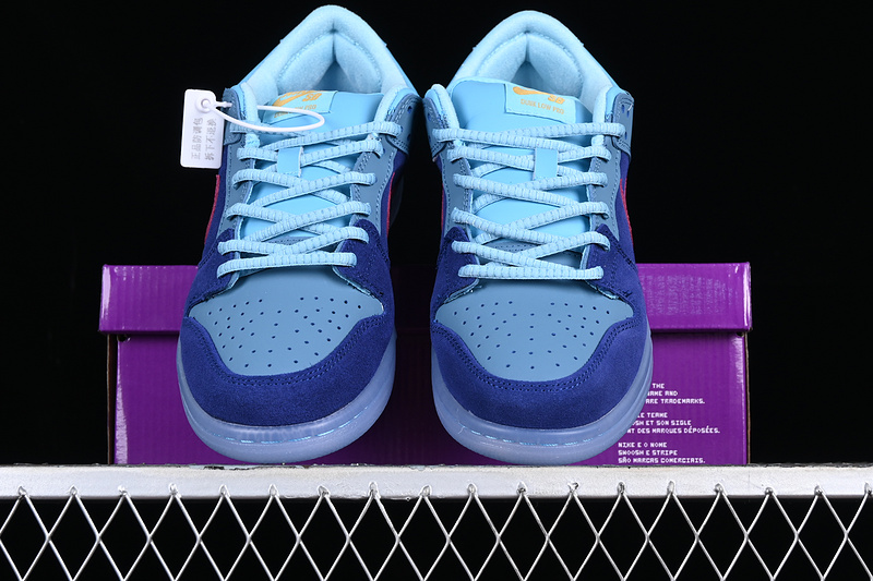 Run The Jewels X Dunk Low Sb Royal Blue/Active Pink/Blue Chill 11