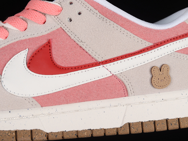 Sb Dunk Low Se 85 White/Pink/Red/Grey 7