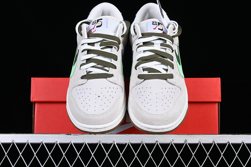 Dunk Low Sb 85 Grey/Green/White 23