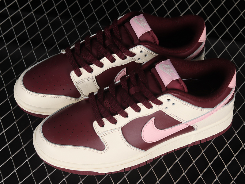 Dunk Low Valentine's Day Pale Ivory/Medium Soft Pink/ Maroon 31