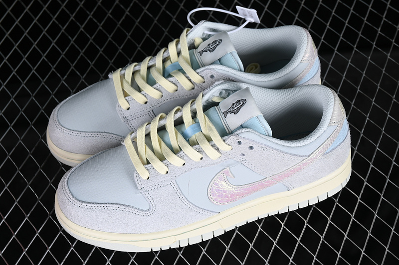 Dunk Low Sb Gone Fishing Photon Dust/Alabaster/Ocean Bliss/Black 5