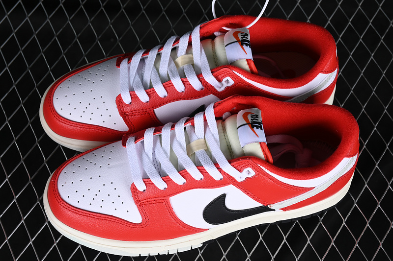 Dunk Low Split Chicago University Red/Black/Light Silver/White 5